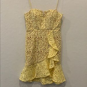 NWT Jarlo London Yellow lace Dress
